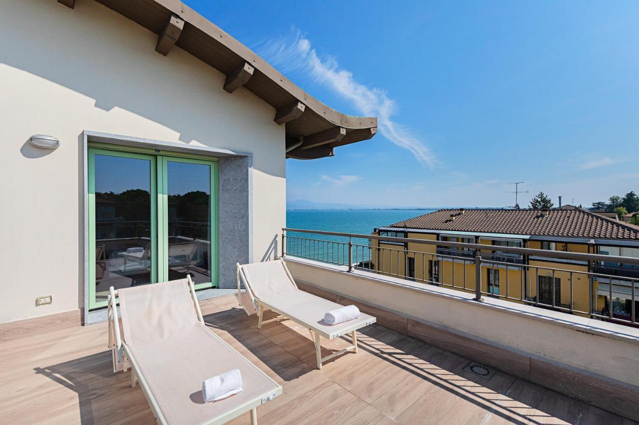Residenza Miralago By Wonderful Italy เดเซนซาโนเดลการ์ดา ภายนอก รูปภาพ