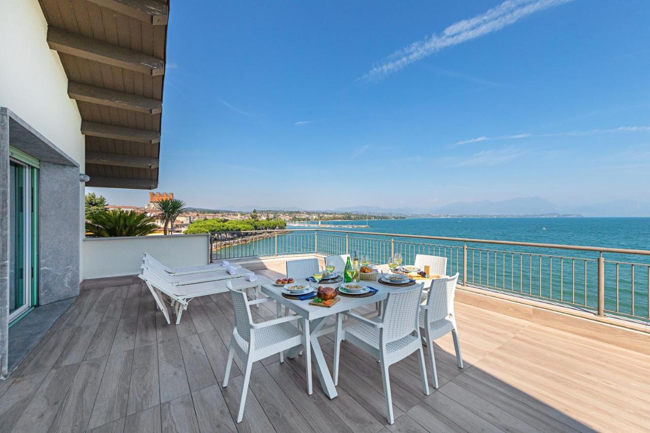 Residenza Miralago By Wonderful Italy เดเซนซาโนเดลการ์ดา ภายนอก รูปภาพ