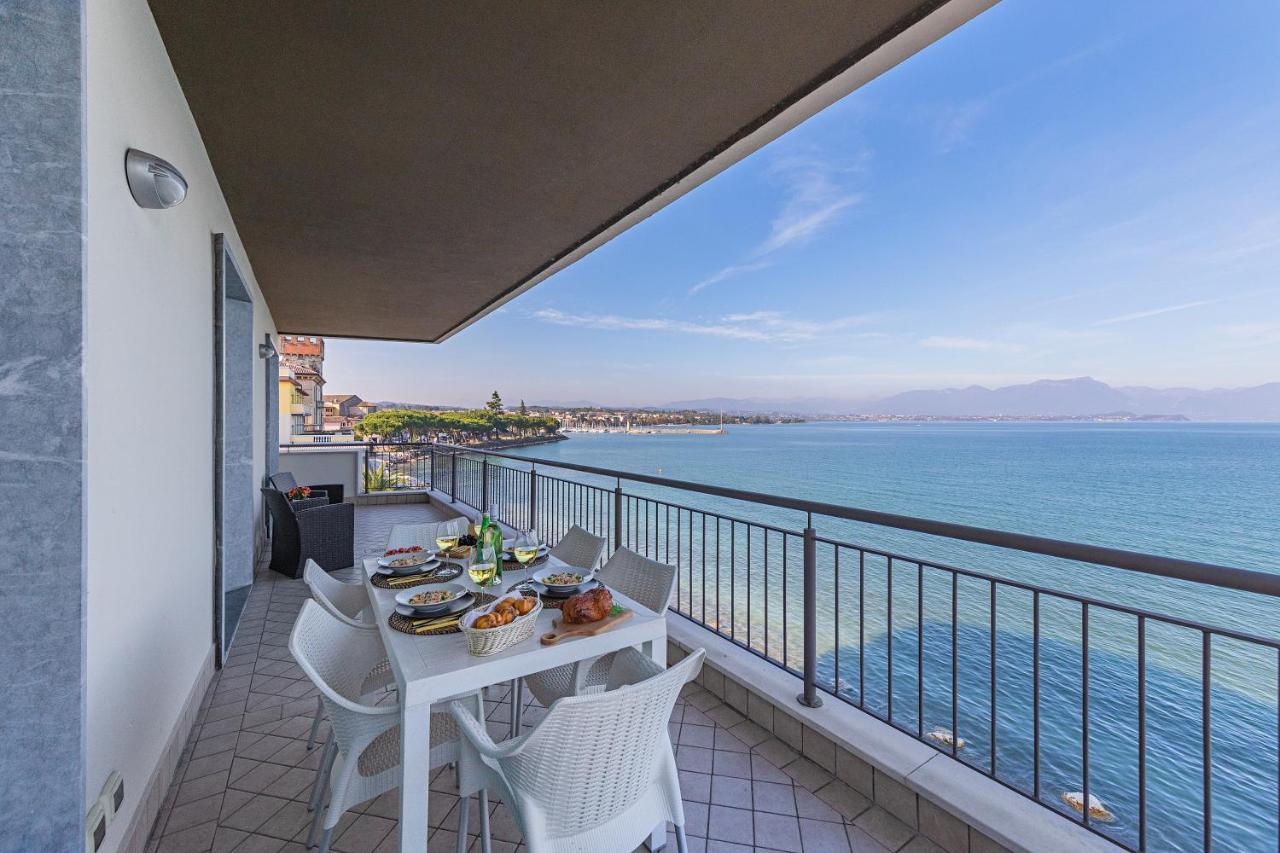 Residenza Miralago By Wonderful Italy เดเซนซาโนเดลการ์ดา ภายนอก รูปภาพ