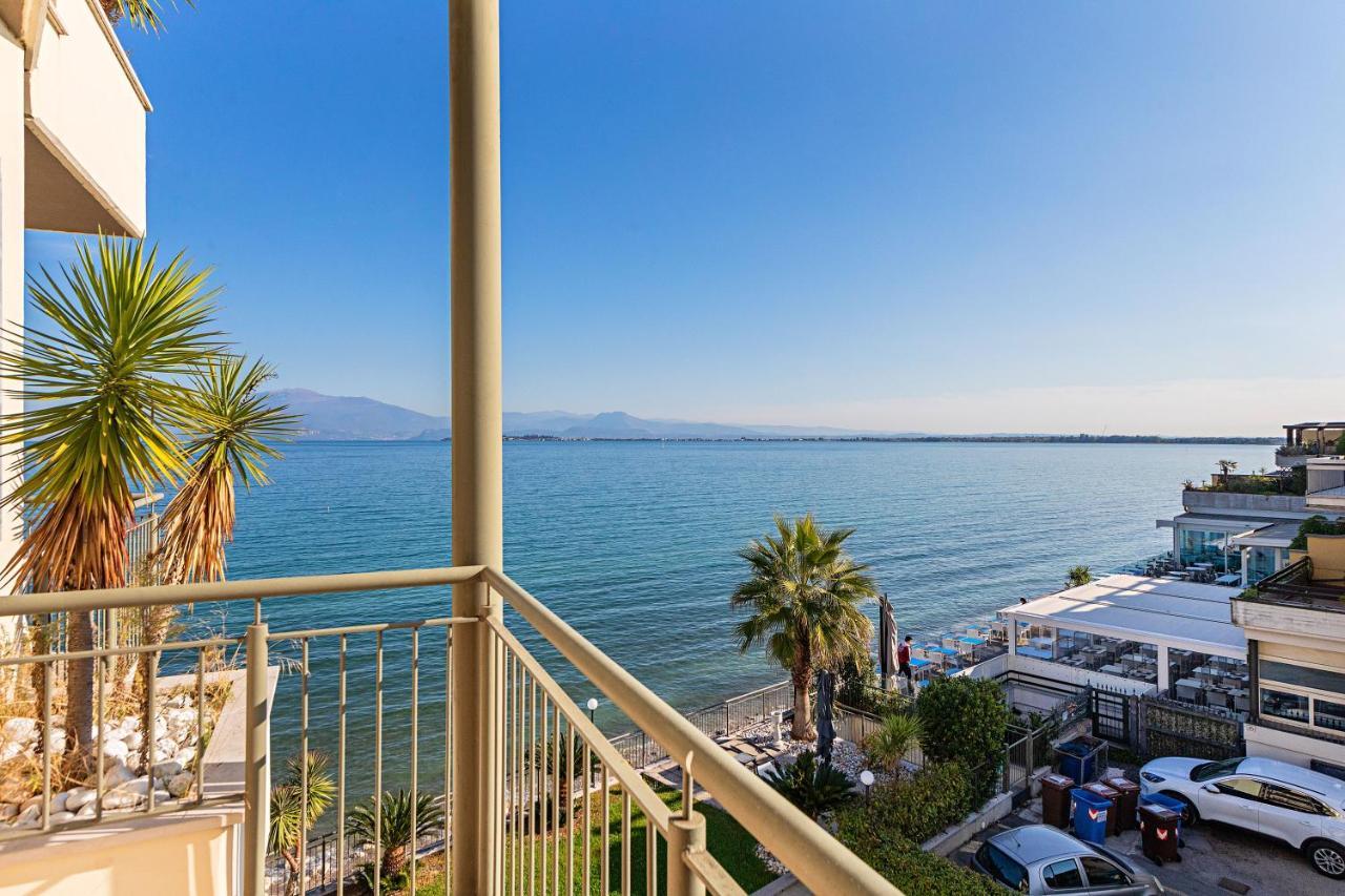Residenza Miralago By Wonderful Italy เดเซนซาโนเดลการ์ดา ภายนอก รูปภาพ