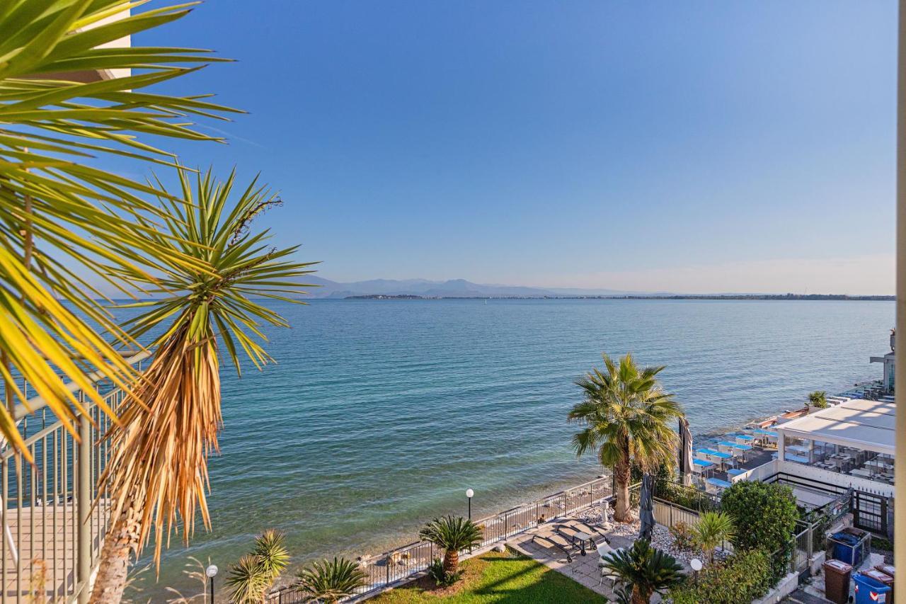 Residenza Miralago By Wonderful Italy เดเซนซาโนเดลการ์ดา ภายนอก รูปภาพ