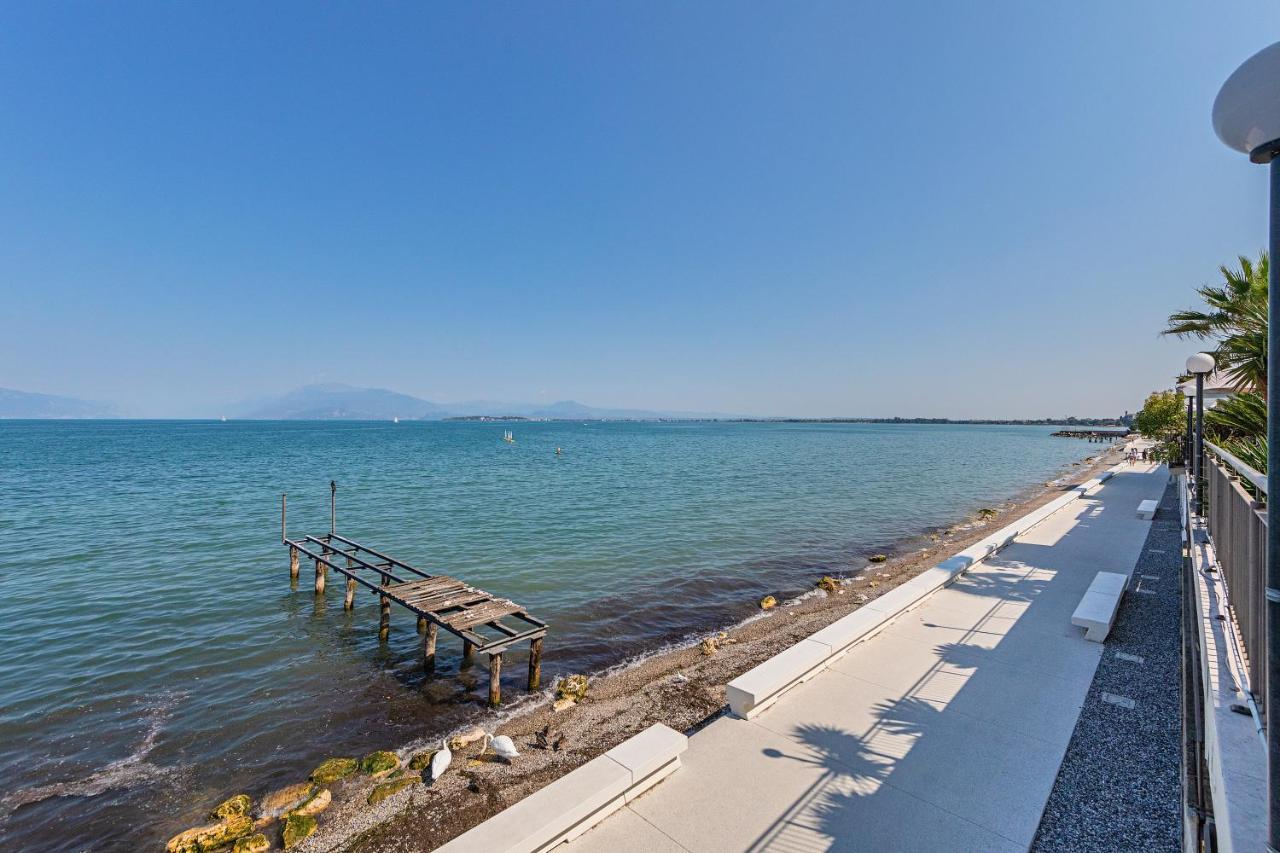 Residenza Miralago By Wonderful Italy เดเซนซาโนเดลการ์ดา ภายนอก รูปภาพ